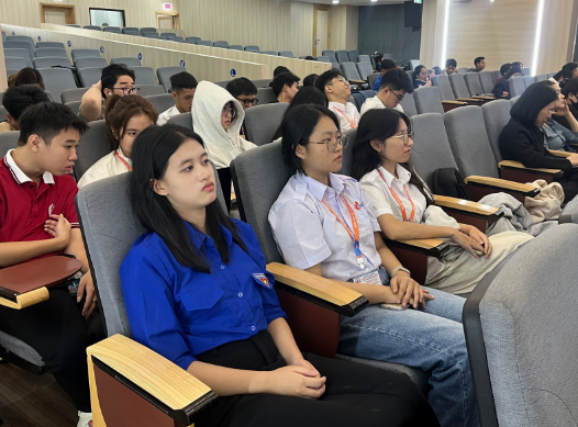 Hội thảo quốc gia: 50 năm pháp luật Việt Nam – Hành trình bảo vệ quyền và lợi ích của công dân”- Ảnh 4.