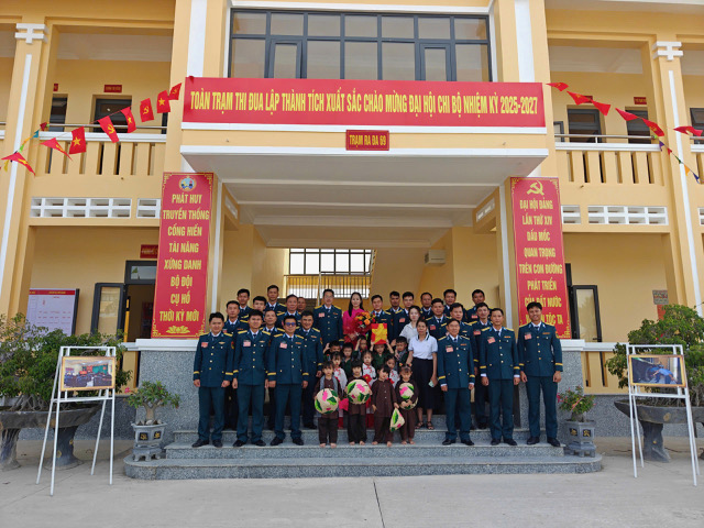 Trạm ra đa 69: Làm theo lời Bác, vững vàng nơi đầu sóng- Ảnh 1. Trạm ra đa 69: Làm theo lời Bác, vững vàng nơi đầu sóng- Ảnh 1.