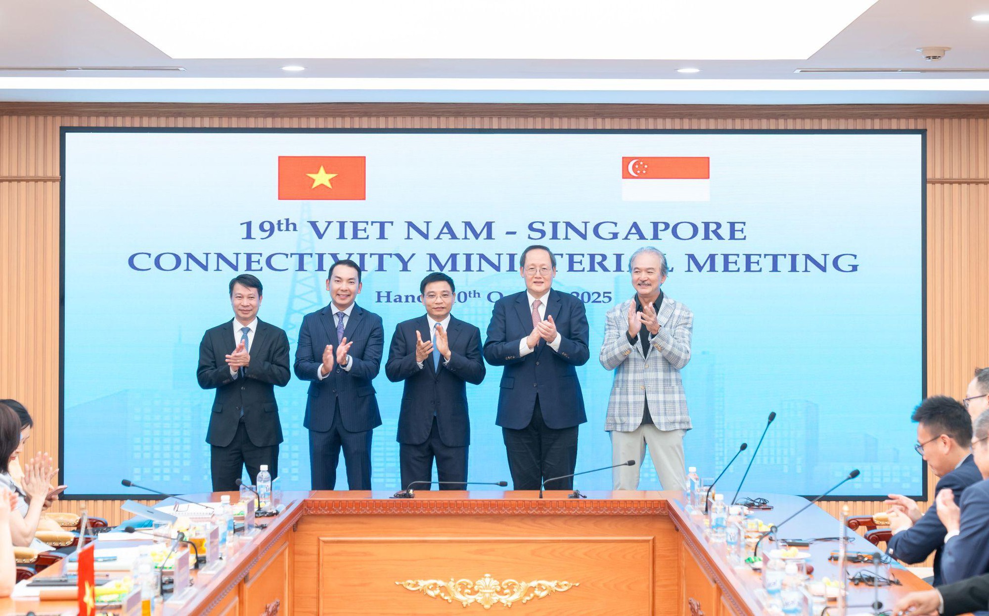 “Siêu cảng” logistics thông minh của Bầu Hiển chính thức kích hoạt kho hàng không kéo dài- Ảnh 1. “Siêu cảng” logistics thông minh của Bầu Hiển chính thức kích hoạt kho hàng không kéo dài- Ảnh 1.