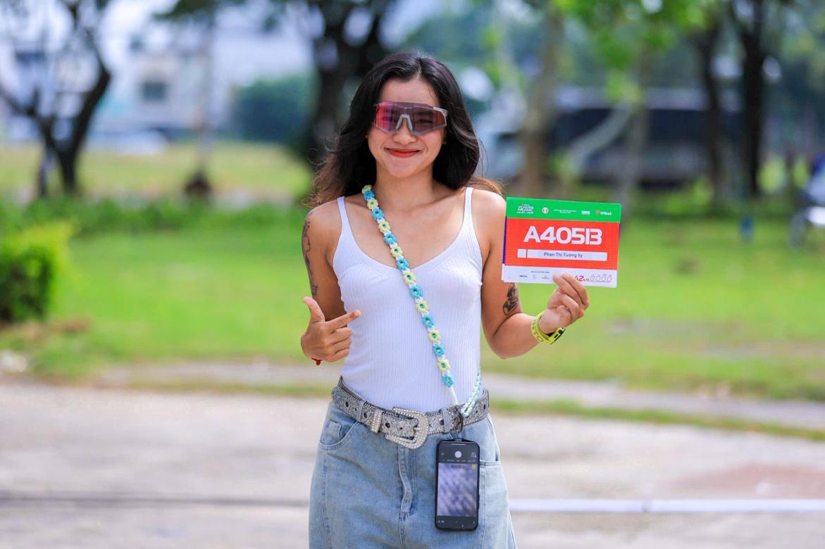 Dàn trai xinh gái đẹp nô nức “check-in” tại VPBank Đất Sen Hồng Music Marathon 2025- Ảnh 4. Dàn trai xinh gái đẹp nô nức “check-in” tại VPBank Đất Sen Hồng Music Marathon 2025- Ảnh 4.