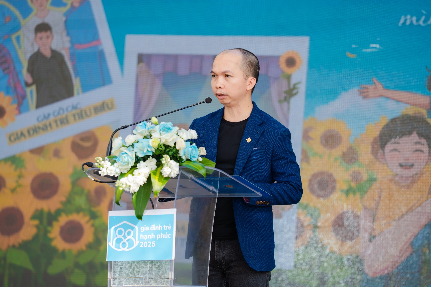 Ngày hội “Gia đình trẻ hạnh phúc 2025” khai mạc tại Hồ Gươm- Ảnh 2.