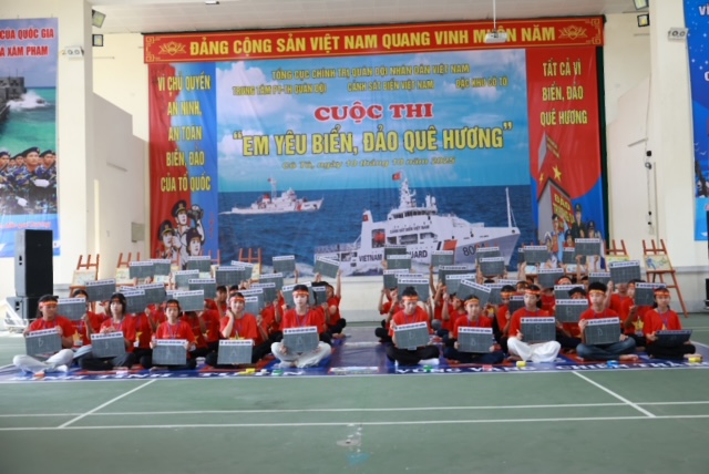 Ươm mầm tình yêu biển, đảo cho thế hệ trẻ Đặc khu Cô Tô- Ảnh 2. Ươm mầm tình yêu biển, đảo cho thế hệ trẻ Đặc khu Cô Tô- Ảnh 2.