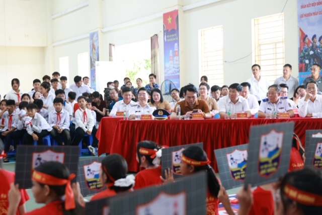 Ươm mầm tình yêu biển, đảo cho thế hệ trẻ Đặc khu Cô Tô- Ảnh 4. Ươm mầm tình yêu biển, đảo cho thế hệ trẻ Đặc khu Cô Tô- Ảnh 4.