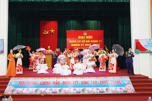 Tuổi trẻ Hải đoàn 11 Cảnh sát biển: Tiên phong, gương mẫu, đoàn kết, sáng tạo, quyết thắng- Ảnh 1. Tuổi trẻ Hải đoàn 11 Cảnh sát biển: Tiên phong, gương mẫu, đoàn kết, sáng tạo, quyết thắng- Ảnh 1.
