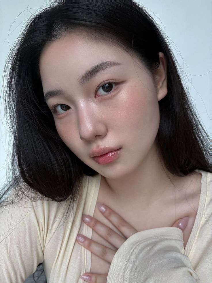 Tips makeup cho người vừa làm mũi: Vẫn xinh rạng rỡ nhưng phải an toàn- Ảnh 1.