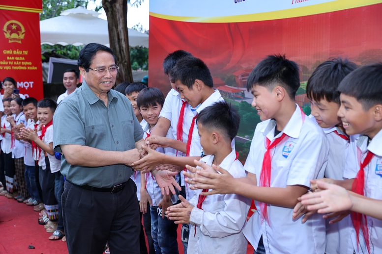 Thủ tướng dự lễ khởi công ngôi trường tại xã vùng núi cao biên giới Thanh Hóa- Ảnh 1. Thủ tướng dự lễ khởi công ngôi trường tại xã vùng núi cao biên giới Thanh Hóa- Ảnh 1.
