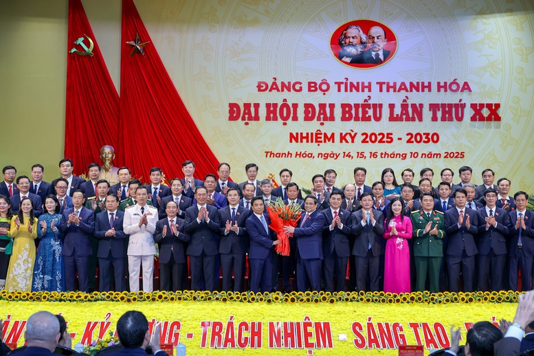 Thủ tướng: Xây dựng Thanh Hóa thành “tỉnh kiểu mẫu”, một cực tăng trưởng mới của đất nước- Ảnh 10. Thủ tướng: Xây dựng Thanh Hóa thành “tỉnh kiểu mẫu”, một cực tăng trưởng mới của đất nước- Ảnh 10.