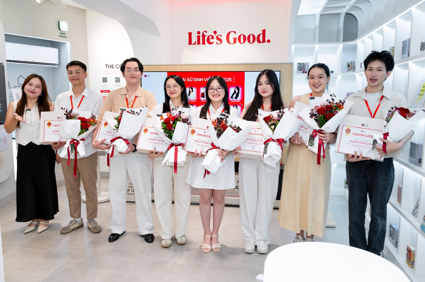 LG Campus Ambassador mùa 2: Hành trình lan toả cảm hứng và tinh thần sáng tạo của thế hệ trẻ Việt Nam- Ảnh 2. LG Campus Ambassador mùa 2: Hành trình lan toả cảm hứng và tinh thần sáng tạo của thế hệ trẻ Việt Nam- Ảnh 2.