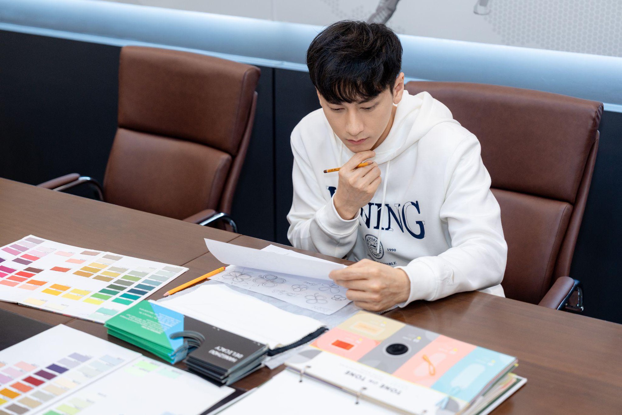 ISAAC cùng Li-Ning ra mắt giày The Rizz tại Fashion Show- Ảnh 1.