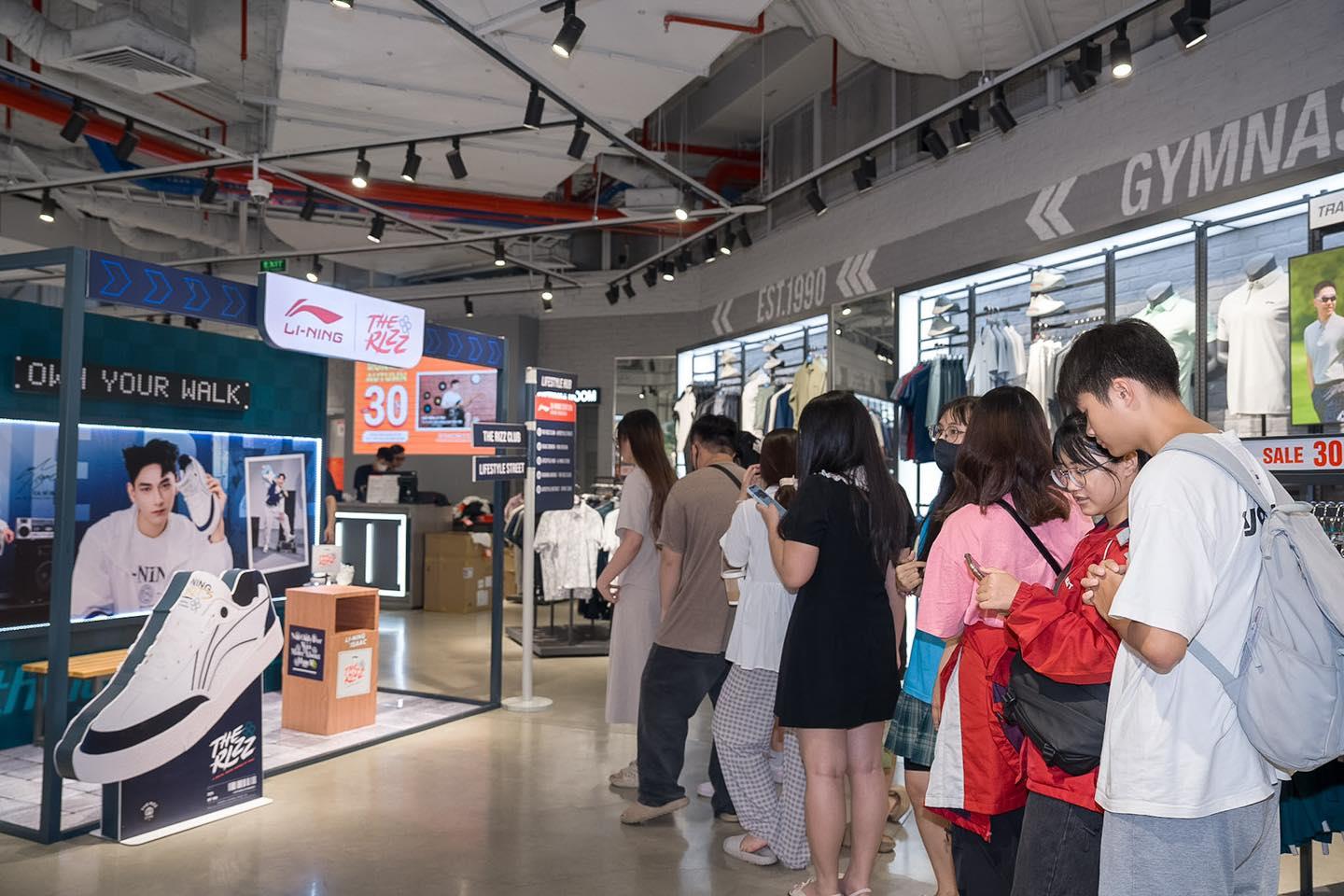 ISAAC cùng Li-Ning ra mắt giày The Rizz tại Fashion Show- Ảnh 2.