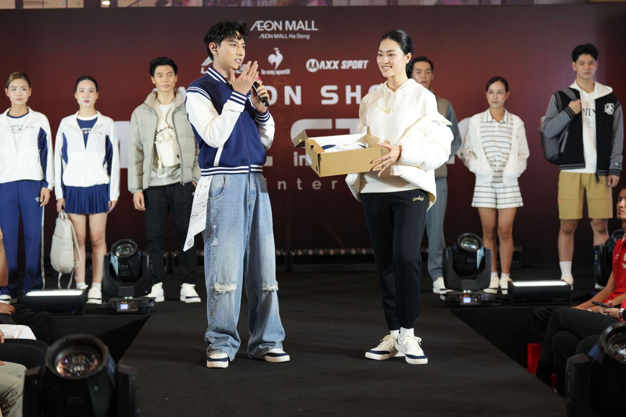 ISAAC cùng Li-Ning ra mắt giày The Rizz tại Fashion Show- Ảnh 4.