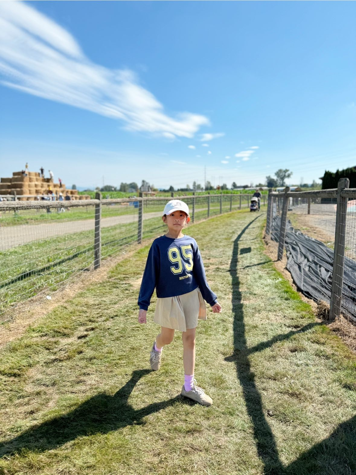 B&igrave;nh rượu mơ nh&agrave; "anh hai" Lam Trường v&agrave; vợ k&eacute;m 17 tuổi: Mới 8 tuổi đ&atilde; cao vổng, ch&acirc;n d&agrave;i thẳng tắp, t&oacute;c đen tuyền xinh y&ecirc;u v&ocirc; c&ugrave;ng!- Ảnh 2.