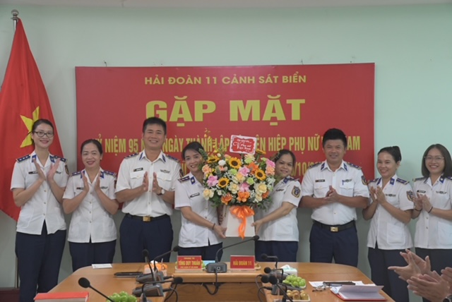 Hải đoàn 11 gặp mặt kỷ niệm 95 năm Ngày thành lập Hội Liên hiệp Phụ nữ Việt Nam (20/10/1930 – 20/10/2025)- Ảnh 1.