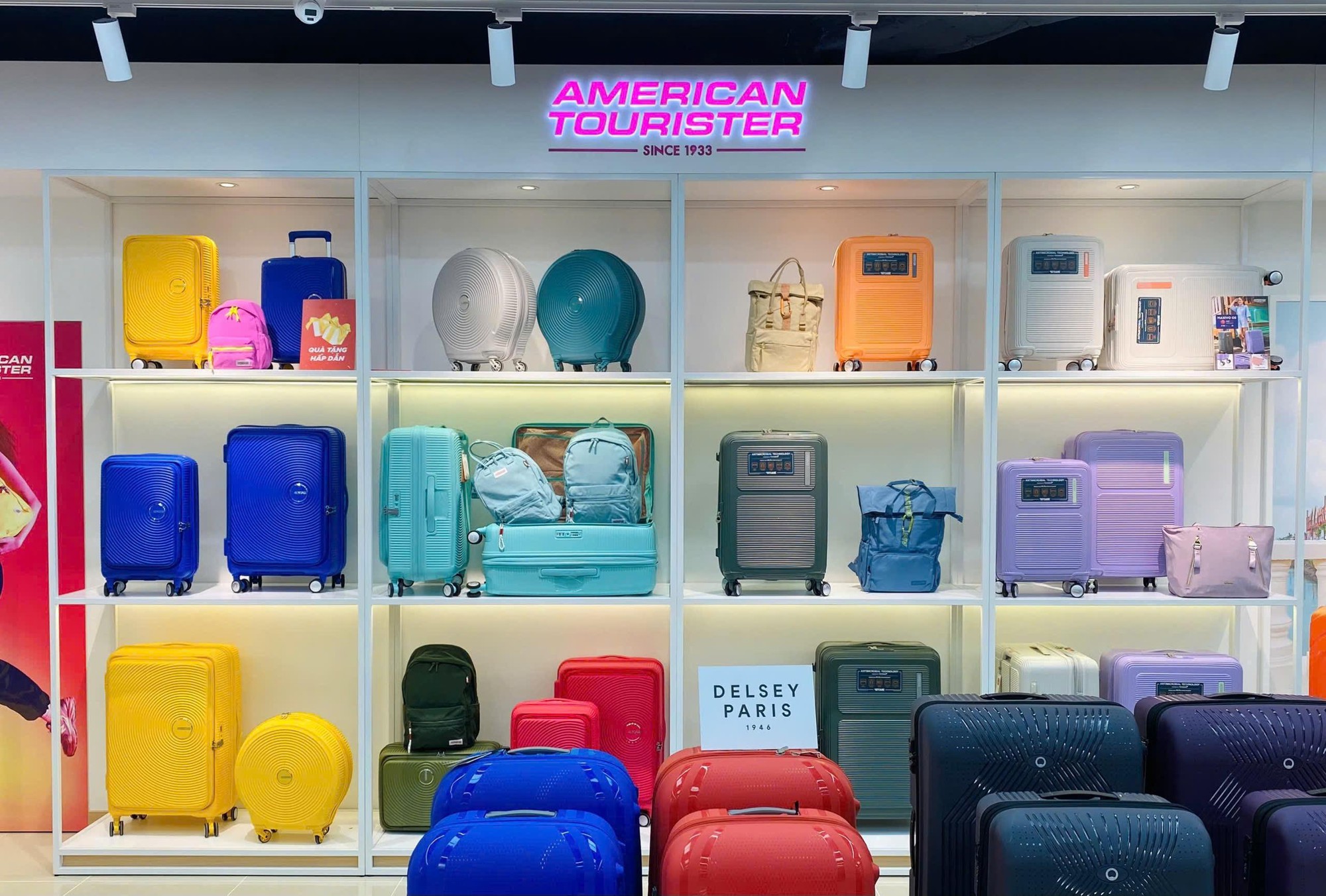 House Of Luggage “đổ bộ” AEON Mall Tân An: Thiên đường vali, balo, túi xách hàng hiệu với ưu đãi nhân dịp khai trương- Ảnh 3. House Of Luggage “đổ bộ” AEON Mall Tân An: Thiên đường vali, balo, túi xách hàng hiệu với ưu đãi nhân dịp khai trương- Ảnh 3.
