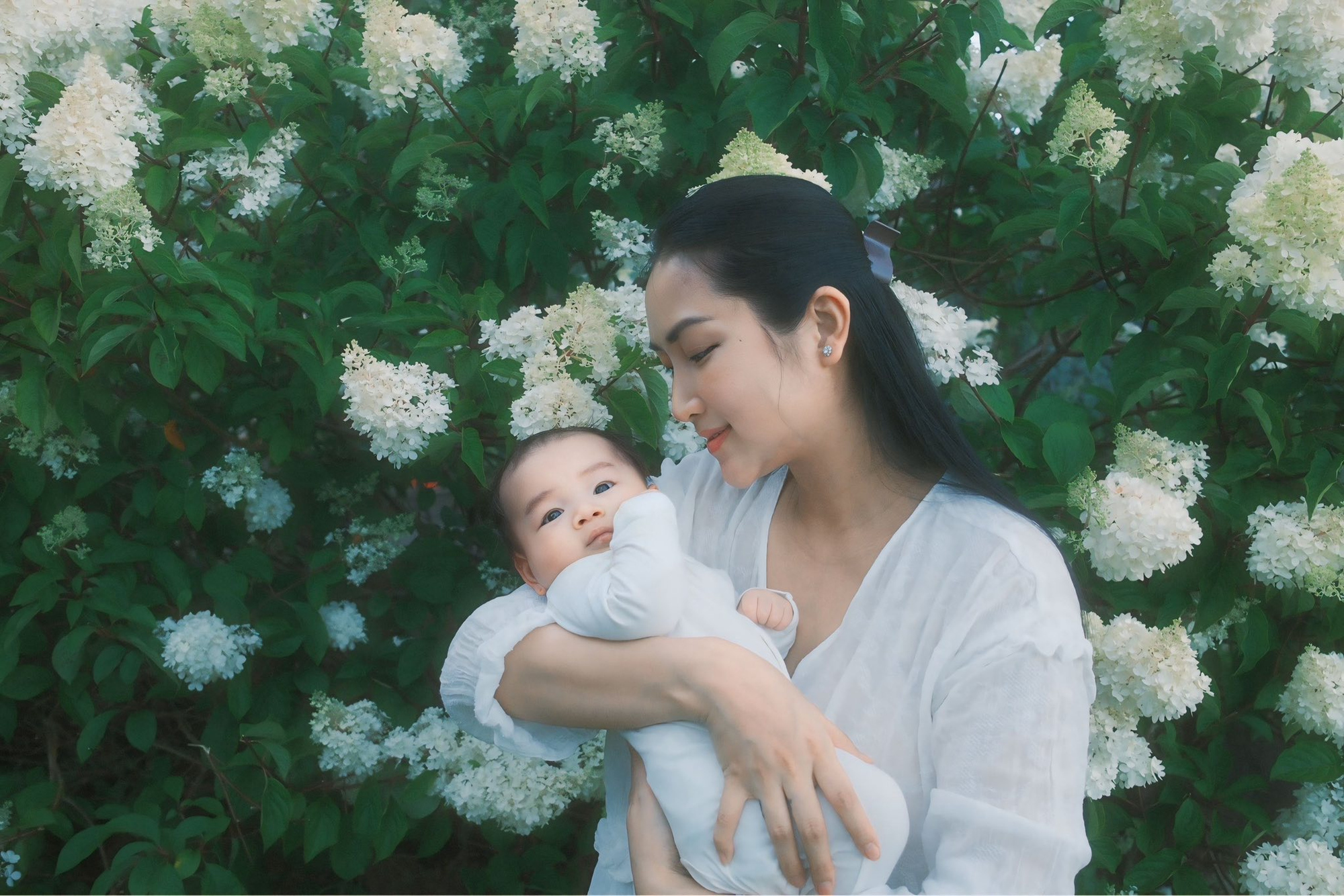 Hot mom Yến Phương - vợ kém 17 tuổi của "anh hai" Lam Trường, bật mí hành trình trị tắc sữa: Từ những đêm thức trắng đến tủ đông đầy sữa cho con- Ảnh 10.