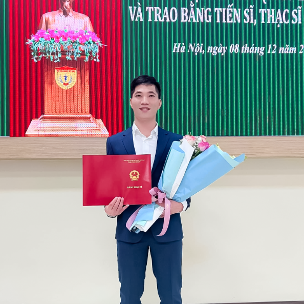 ThS.BS Nguyễn Bá Hưng chuyên xử lý những trường hợp mí lỗi- Ảnh 1. ThS.BS Nguyễn Bá Hưng chuyên xử lý những trường hợp mí lỗi- Ảnh 1.