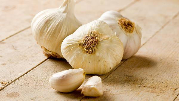 Chàng trai 28 tuổi bị viêm thận, ăn tỏi mỗi ngày, 5 tháng sau tái khám khiến bác sĩ sững sờ- Ảnh 2. Chàng trai 28 tuổi bị viêm thận, ăn tỏi mỗi ngày, 5 tháng sau tái khám khiến bác sĩ sững sờ- Ảnh 2.