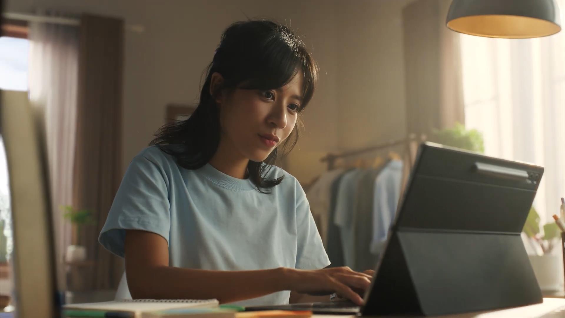 “AI lên ngôi, Gen Z đổi nghề?” - Đừng để bản thân rơi vào “bẫy hot trend”- Ảnh 1.