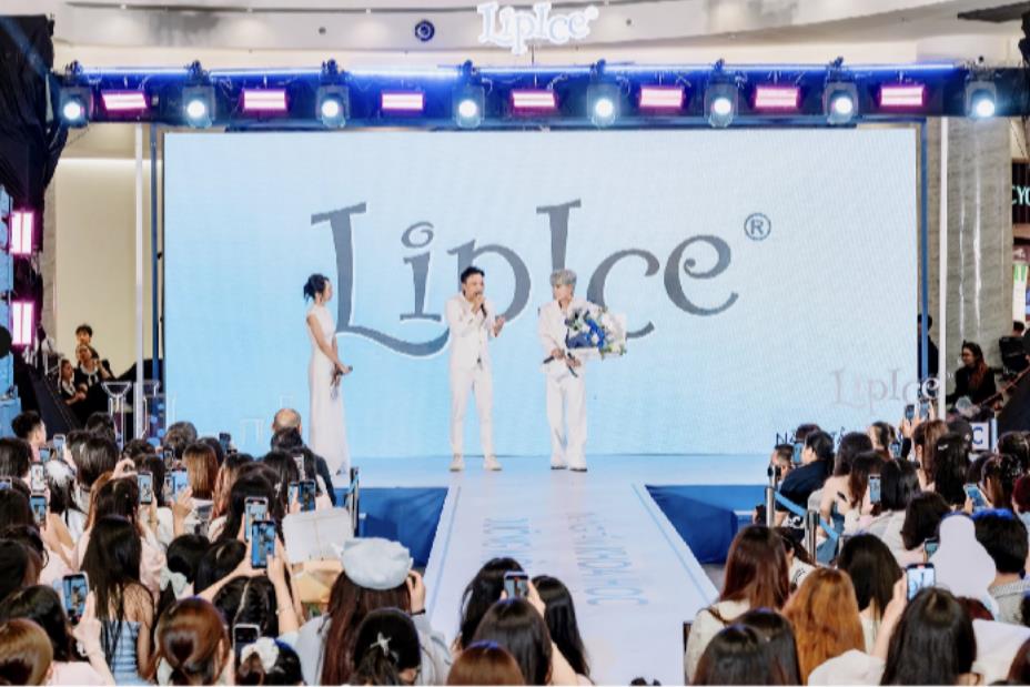 Quang Hùng MasterD, Lọ Lem & Mai Chí Công khiến Gen Z bùng nổ trong sự kiện “LipIce - Nâng tầm khoa học, dưỡng môi tốt hơn”- Ảnh 12. Quang Hùng MasterD, Lọ Lem & Mai Chí Công khiến Gen Z bùng nổ trong sự kiện “LipIce - Nâng tầm khoa học, dưỡng môi tốt hơn”- Ảnh 12.