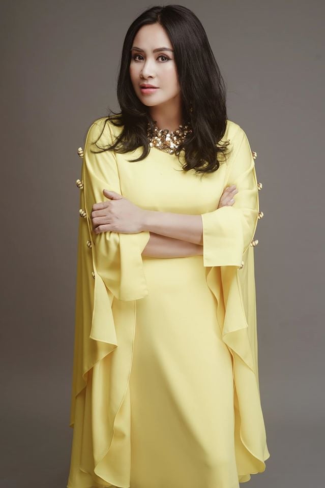 Thanh Lam trẻ trung hơn tuổi thật nhờ 1 kiểu làm đẹp gói gọn trong 3 từ- Ảnh 4. Thanh Lam trẻ trung hơn tuổi thật nhờ 1 kiểu làm đẹp gói gọn trong 3 từ- Ảnh 4.