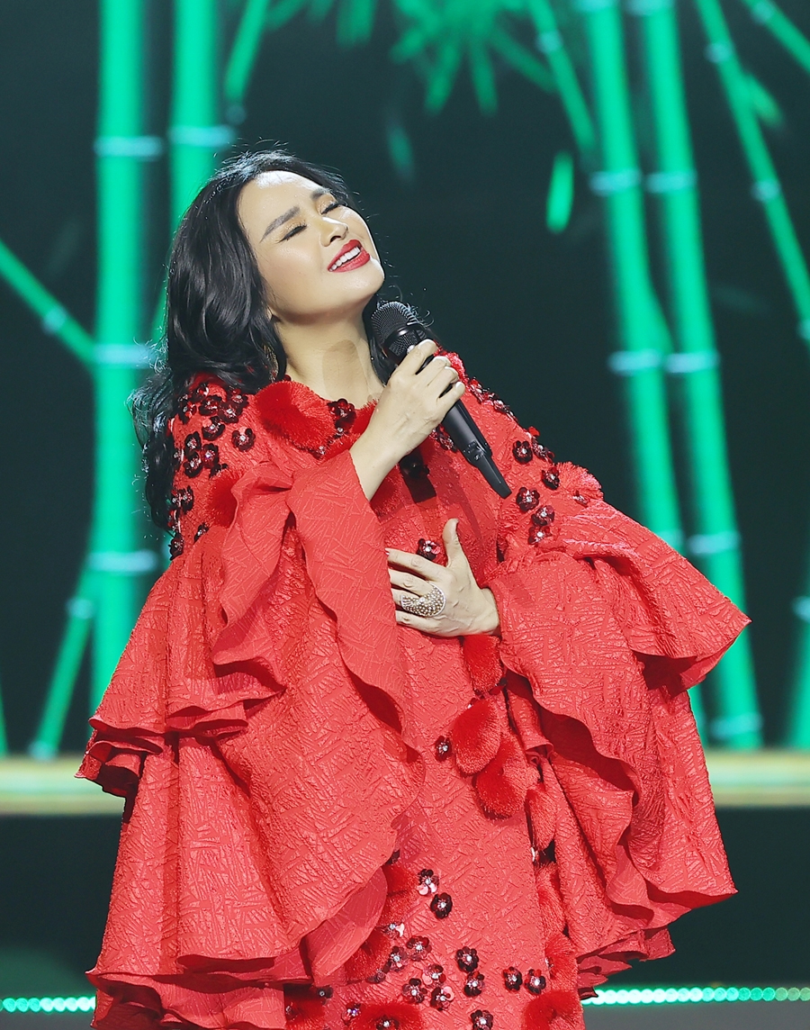 Thanh Lam trẻ trung hơn tuổi thật nhờ 1 kiểu làm đẹp gói gọn trong 3 từ- Ảnh 5. Thanh Lam trẻ trung hơn tuổi thật nhờ 1 kiểu làm đẹp gói gọn trong 3 từ- Ảnh 5.