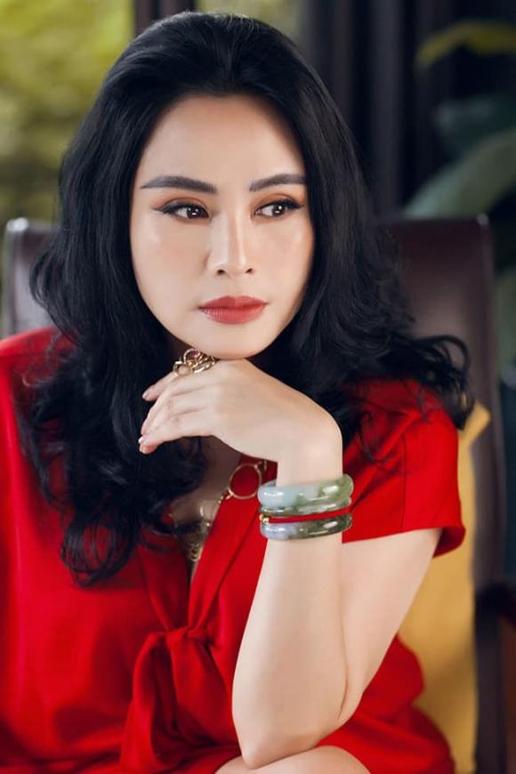 Thanh Lam trẻ trung hơn tuổi thật nhờ 1 kiểu làm đẹp gói gọn trong 3 từ- Ảnh 7. Thanh Lam trẻ trung hơn tuổi thật nhờ 1 kiểu làm đẹp gói gọn trong 3 từ- Ảnh 7.
