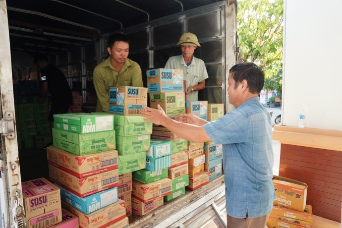 Vinamilk cùng cộng đồng viết tiếp hành trình chia sẻ- Ảnh 2. Vinamilk cùng cộng đồng viết tiếp hành trình chia sẻ- Ảnh 2.