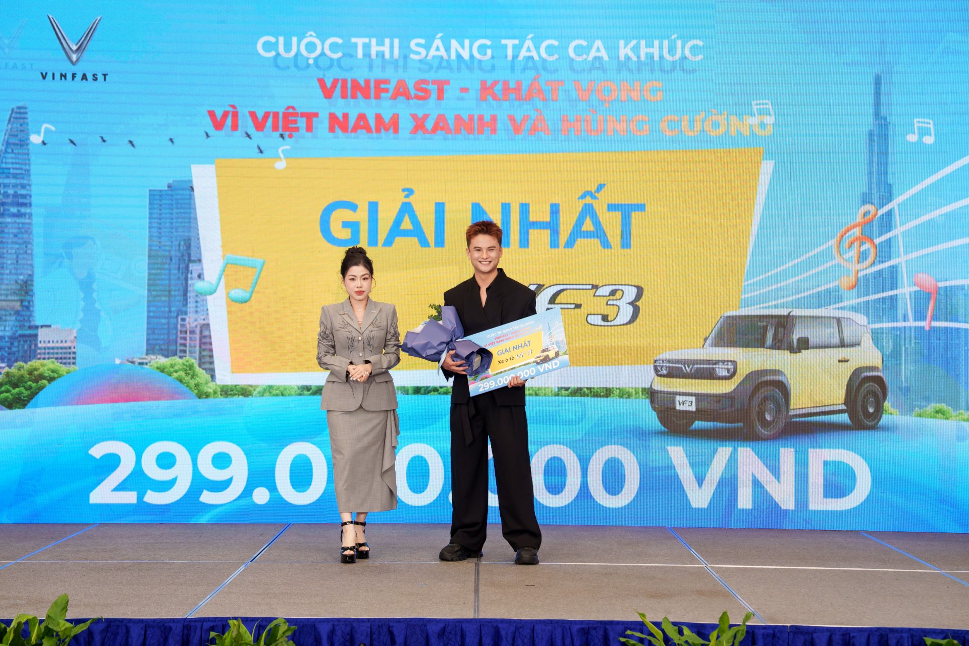 Tác giả chiến thắng cuộc thi sáng tác ca khúc VinFast tiết lộ lí do ra đời khó tin của bài hát giành giải Nhất- Ảnh 1. Tác giả chiến thắng cuộc thi sáng tác ca khúc VinFast tiết lộ lí do ra đời khó tin của bài hát giành giải Nhất- Ảnh 1.