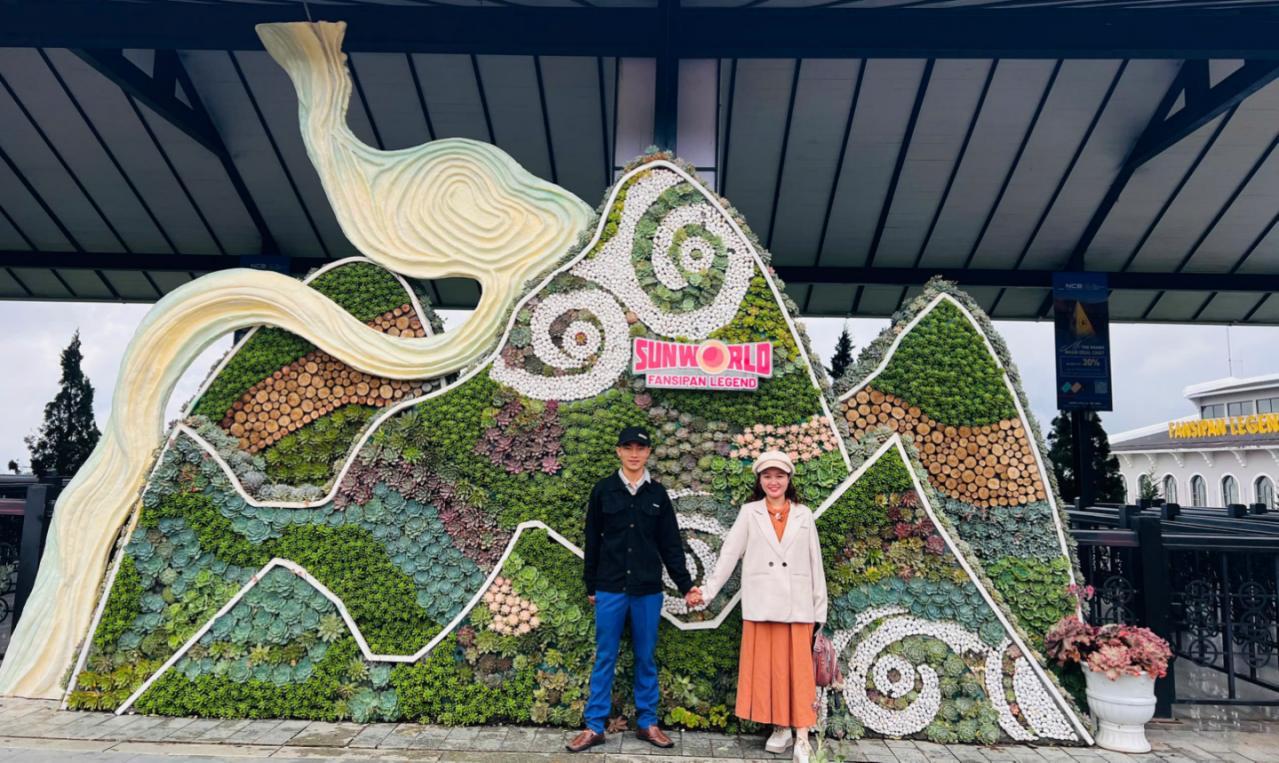 Chiêm ngưỡng thế giới Sen đá độc đáo tại Lễ hội Hoa Sen đá 2025- Ảnh 1.