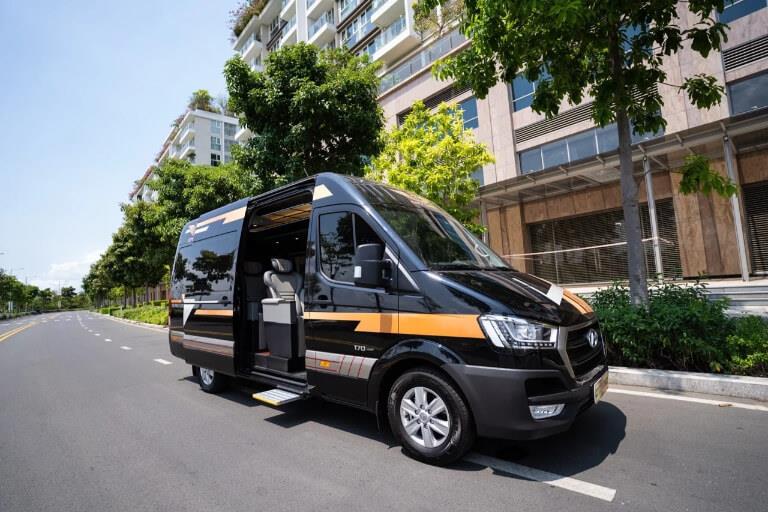Vì sao xe Limousine thống trị trên trang MotorTrip?- Ảnh 2. Vì sao xe Limousine thống trị trên trang MotorTrip?- Ảnh 2.