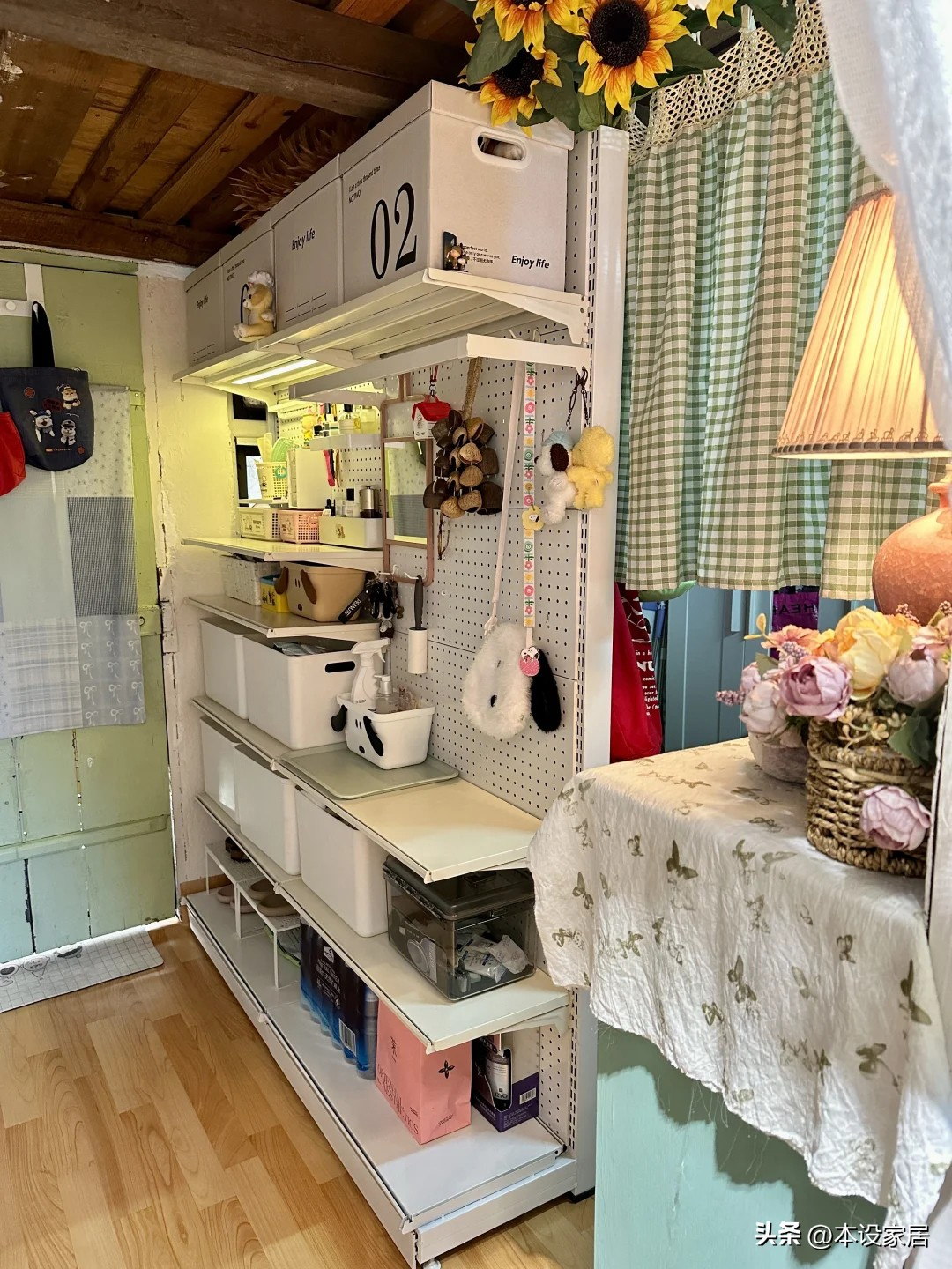 Cô gái 25 tuổi biến phòng trọ 20m² cũ kỹ thành tổ ấm khiến dân mạng sửng sốt: “Đúng là người yêu đời thì ở đâu cũng hạnh phúc!”- Ảnh 3. Cô gái 25 tuổi biến phòng trọ 20m² cũ kỹ thành tổ ấm khiến dân mạng sửng sốt: “Đúng là người yêu đời thì ở đâu cũng hạnh phúc!”- Ảnh 3.