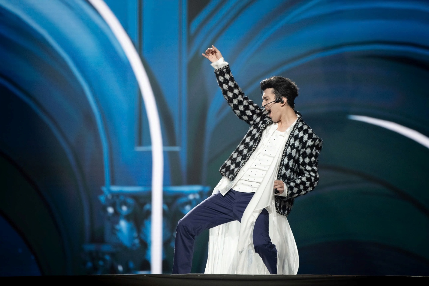 Alicia Keys, aespa, Dimash cùng dàn sao Việt “đổ bộ” 8Wonder Winter 2025- Ảnh 4. Alicia Keys, aespa, Dimash cùng dàn sao Việt “đổ bộ” 8Wonder Winter 2025- Ảnh 4.