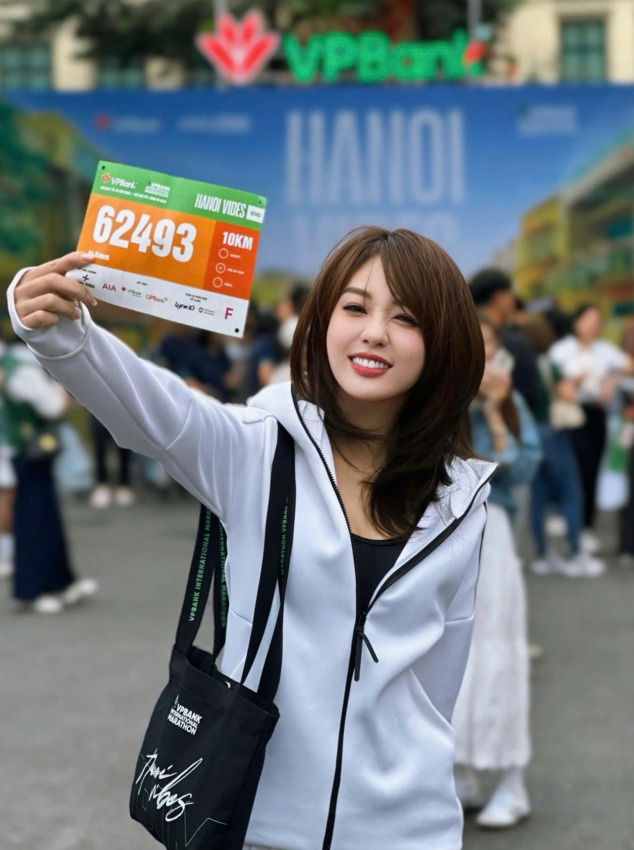 Dàn trai xinh, gái đẹp, người nổi tiếng tụ hội tại VPBank Hanoi International Marathon 2025- Ảnh 4. Dàn trai xinh, gái đẹp, người nổi tiếng tụ hội tại VPBank Hanoi International Marathon 2025- Ảnh 4.