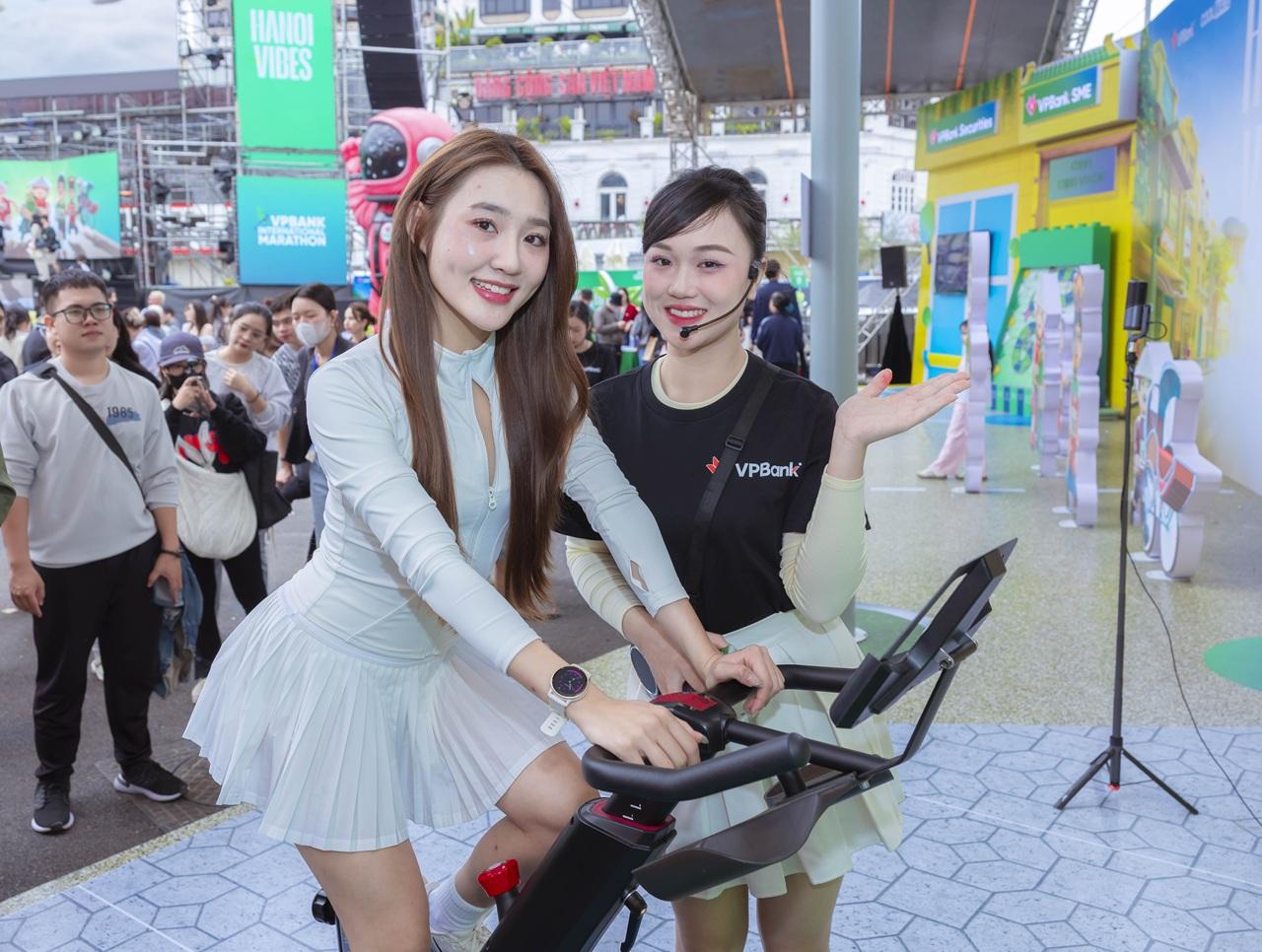 Dàn trai xinh, gái đẹp, người nổi tiếng tụ hội tại VPBank Hanoi International Marathon 2025- Ảnh 5. Dàn trai xinh, gái đẹp, người nổi tiếng tụ hội tại VPBank Hanoi International Marathon 2025- Ảnh 5.