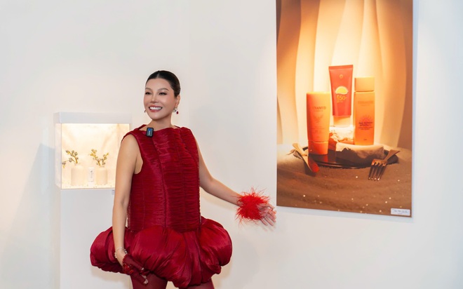 Siêu mẫu đời đầu Việt lich truc tiep bong da ngoai hang anh hội ngộ dàn sao “khủng”- Ảnh 3.