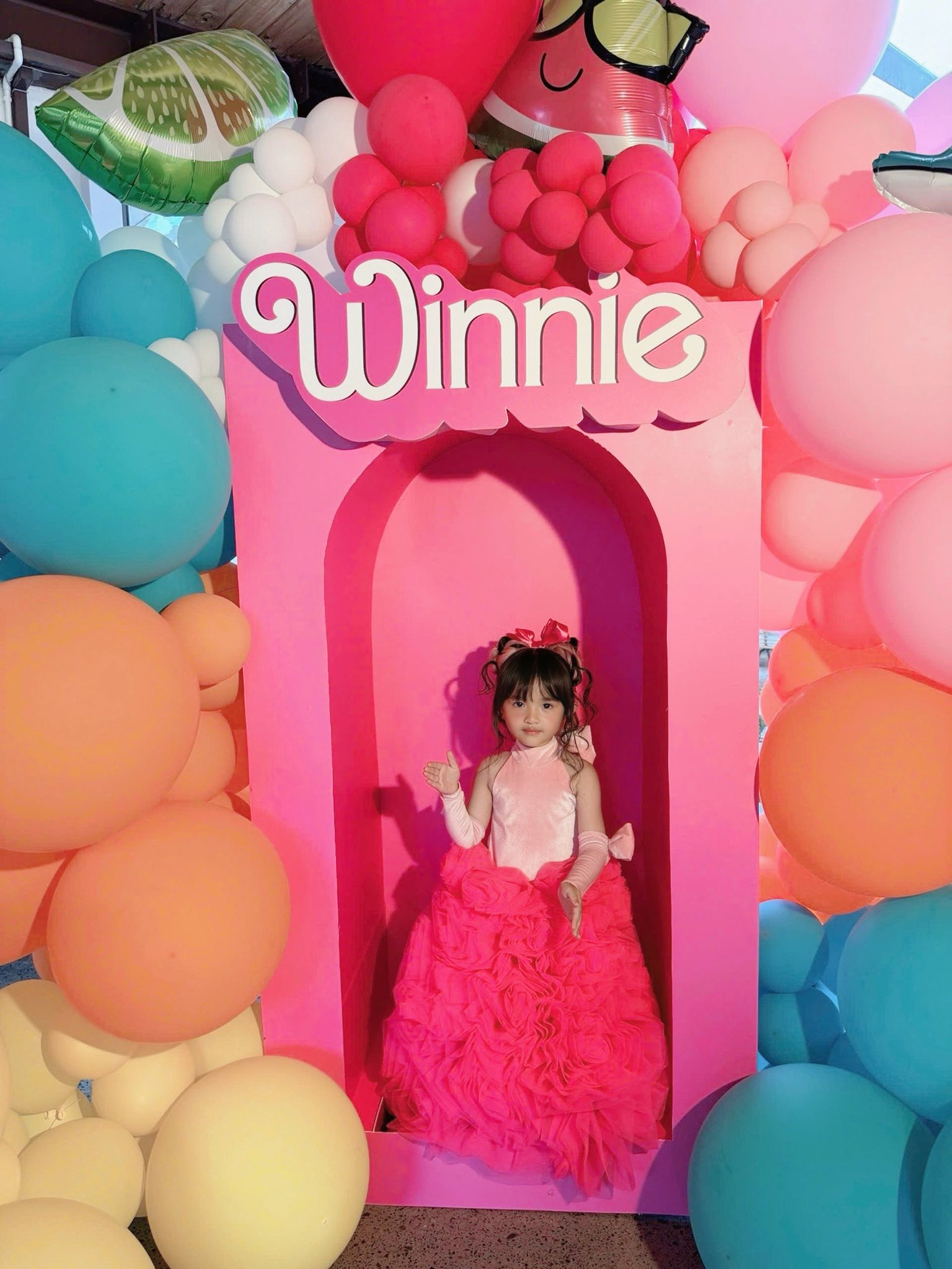 "Trưởng công chúa" nhà Đông Nhi - Ông Cao Thắng lên 5 tuổi: Tiệc sinh nhật ngập tràn sắc hồng, thần thái của "ái nữ tập đoàn" gây sốt- Ảnh 1.