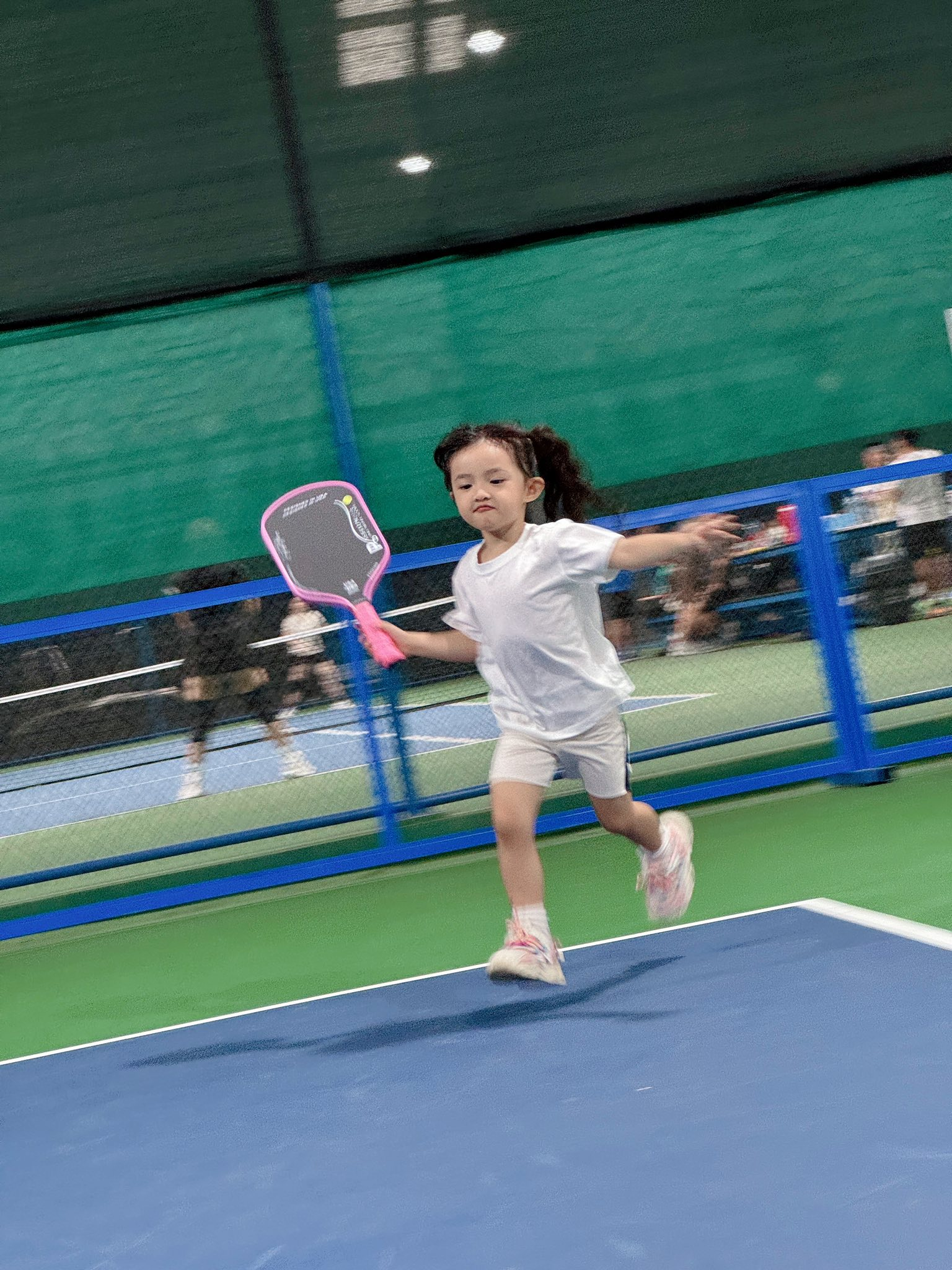 "Trưởng công chúa" nhà Đông Nhi - Ông Cao Thắng lên 5 tuổi: Tiệc sinh nhật ngập tràn sắc hồng, thần thái của "ái nữ tập đoàn" gây sốt- Ảnh 11.