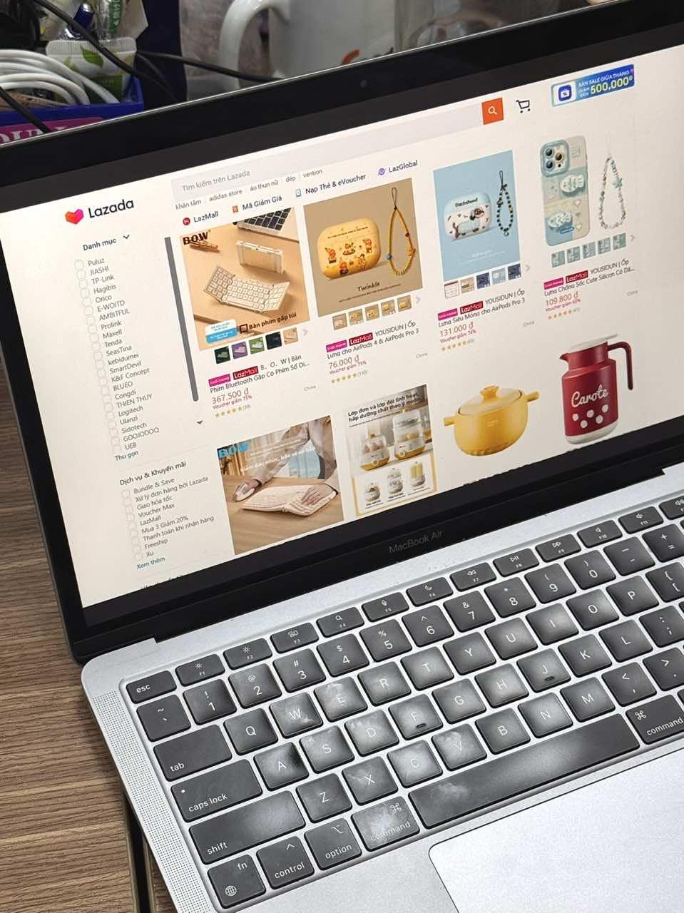 Chấn động: Hàng triệu sản phẩm thương hiệu quốc tế vừa đổ bộ Lazada. Mua trực tiếp không qua trung gian, freeship, đổi trả tùy ý- Ảnh 2. Chấn động: Hàng triệu sản phẩm thương hiệu quốc tế vừa đổ bộ Lazada. Mua trực tiếp không qua trung gian, freeship, đổi trả tùy ý- Ảnh 2.