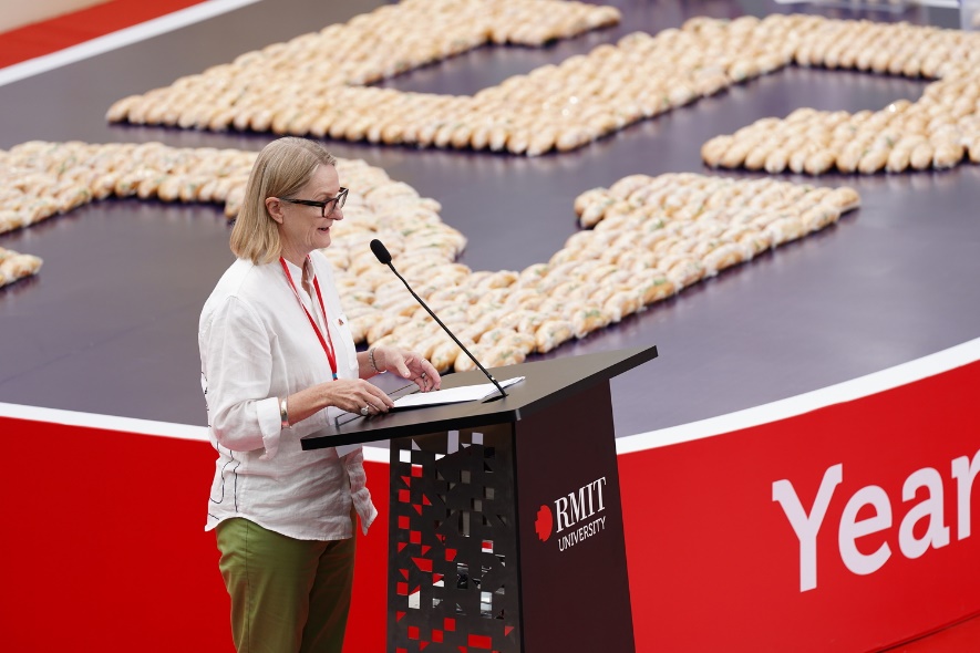 RMIT và KOTO xác lập kỷ lục Guinness, gây quỹ cho thanh thiếu niên có hoàn cảnh khó khăn- Ảnh 4.