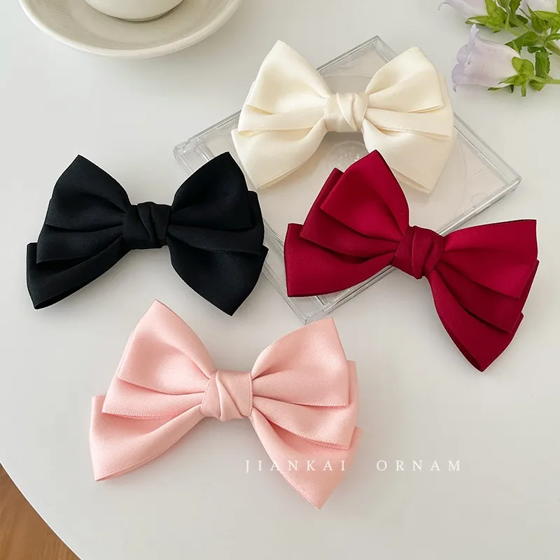 Không phải trang phục, đây mới là "vũ khí" giúp Bảo Thy nổi bật trên sân pickleball- Ảnh 9. Không phải trang phục, đây mới là "vũ khí" giúp Bảo Thy nổi bật trên sân pickleball- Ảnh 9.