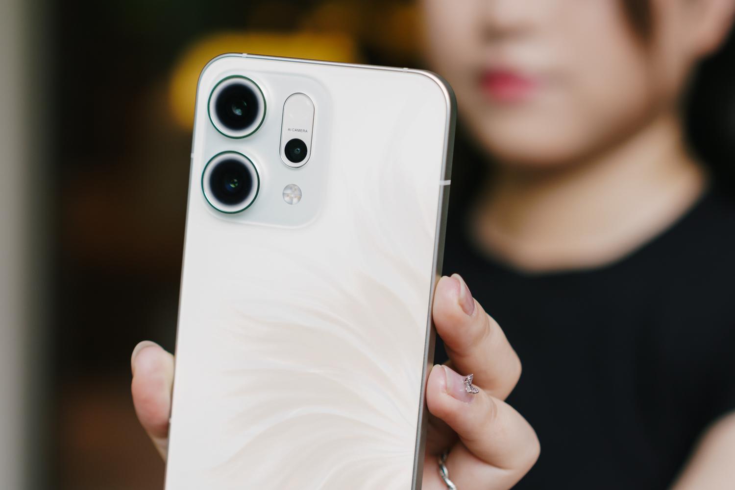 OPPO Reno14 5G có xứng đáng với danh hiệu "Thiết bị công nghệ đại chúng xuất sắc"?- Ảnh 2.