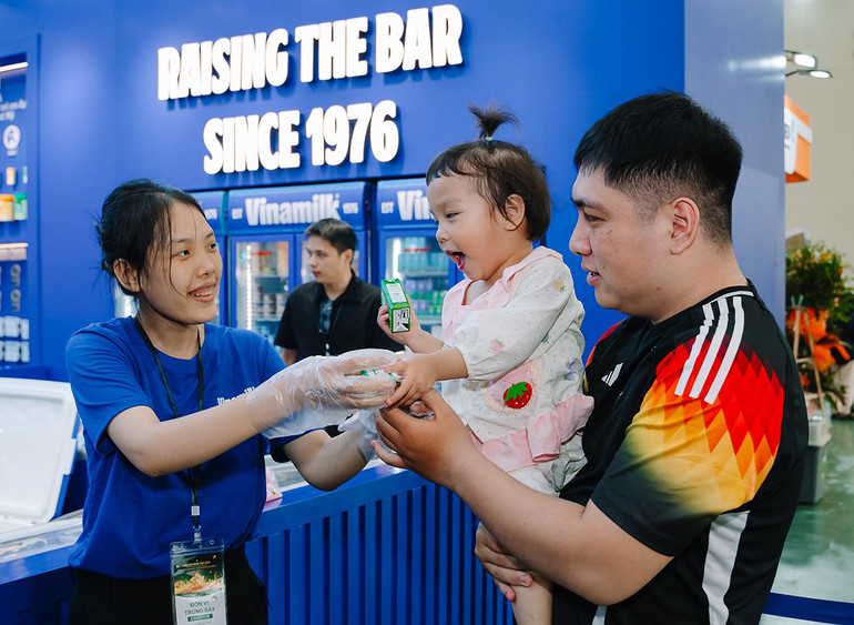 xem bong da truc tiep nhanh nhat tỏa giá trị thương hiệu Việt tại Hội chợ Mùa thu 2025- Ảnh 1.