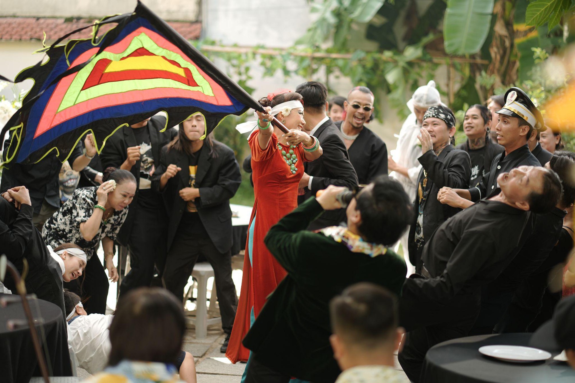 Vui buồn náo loạn trong “Phá Đám: Sinh Nhật Mẹ”- Ảnh 3.