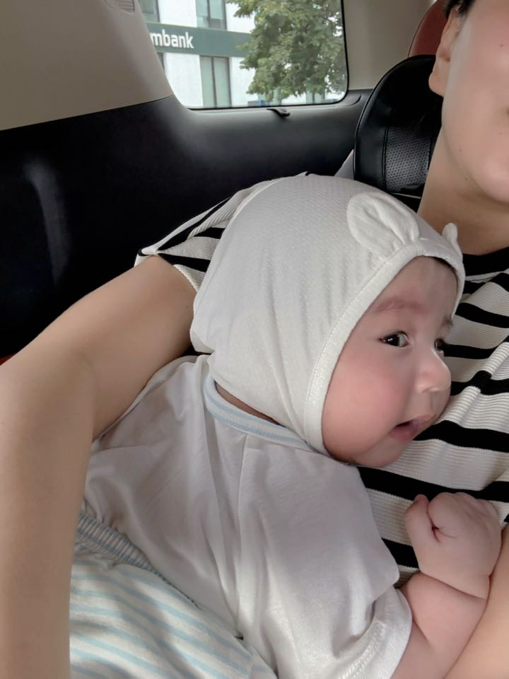 Bé Panda nhà Mai Ngọc tròn 6 tháng tuổi: Rất hợp tác trong việc ăn uống - ngủ nghỉ, các mẹ bỉm vào xin vía lia lịa- Ảnh 7.