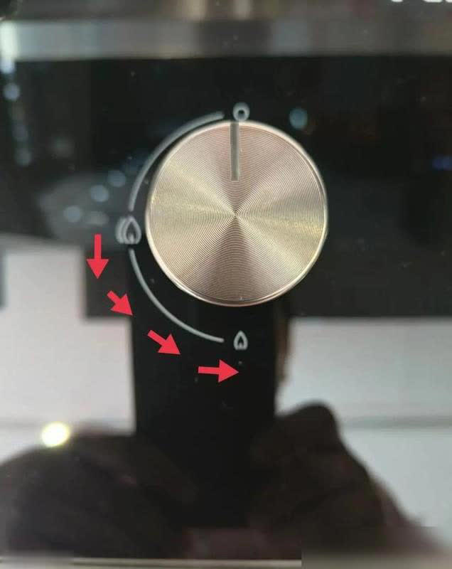 Tại sao không nên xoay theo hướng tắt để nhỏ lửa bếp gas?- Ảnh 1.