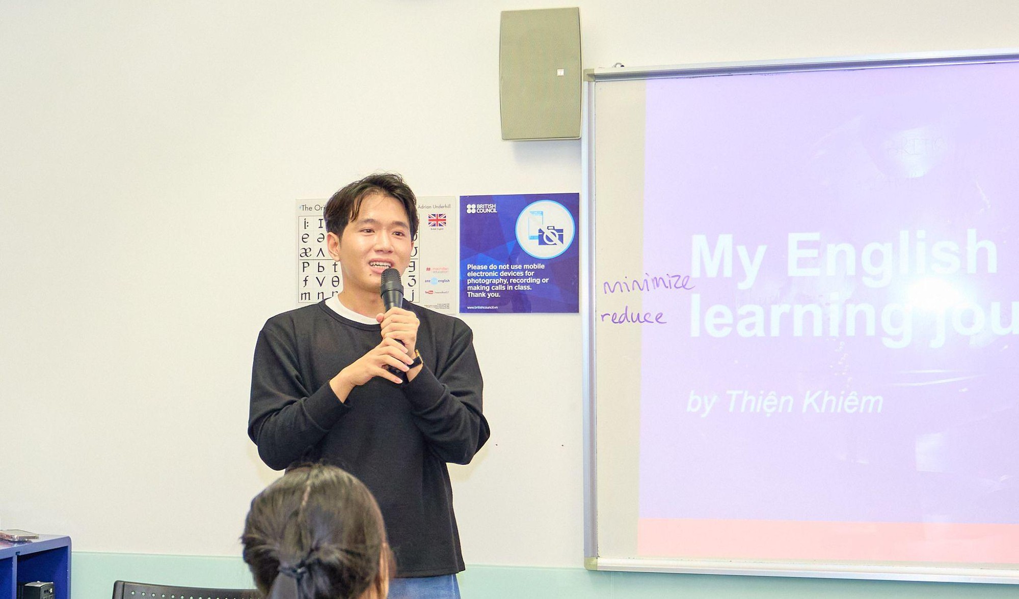 Hội đồng Anh khiến giới trẻ &ldquo;đứng ngồi kh&ocirc;ng y&ecirc;n&rdquo; với Ng&agrave;y hội tiếng Anh v&agrave; IELTS 2025- Ảnh 5.