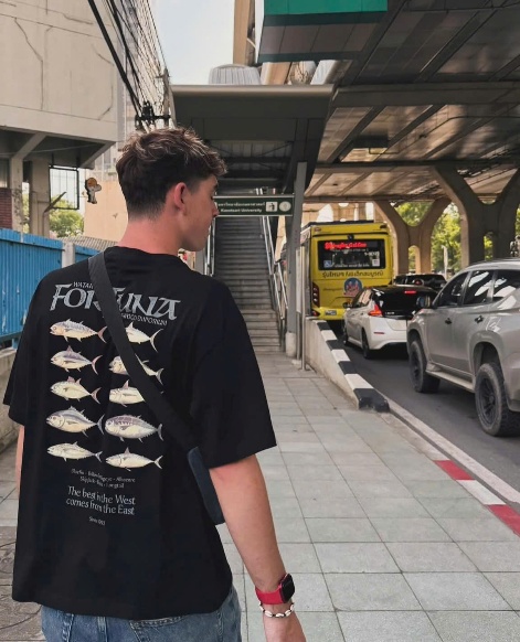 Từ 5 phút ngẫu hứng đến hành trình “đổi đời” tại Việt lich truc tiep bong da ngoai hang anh của chàng sinh viên Scotland- Ảnh 2.