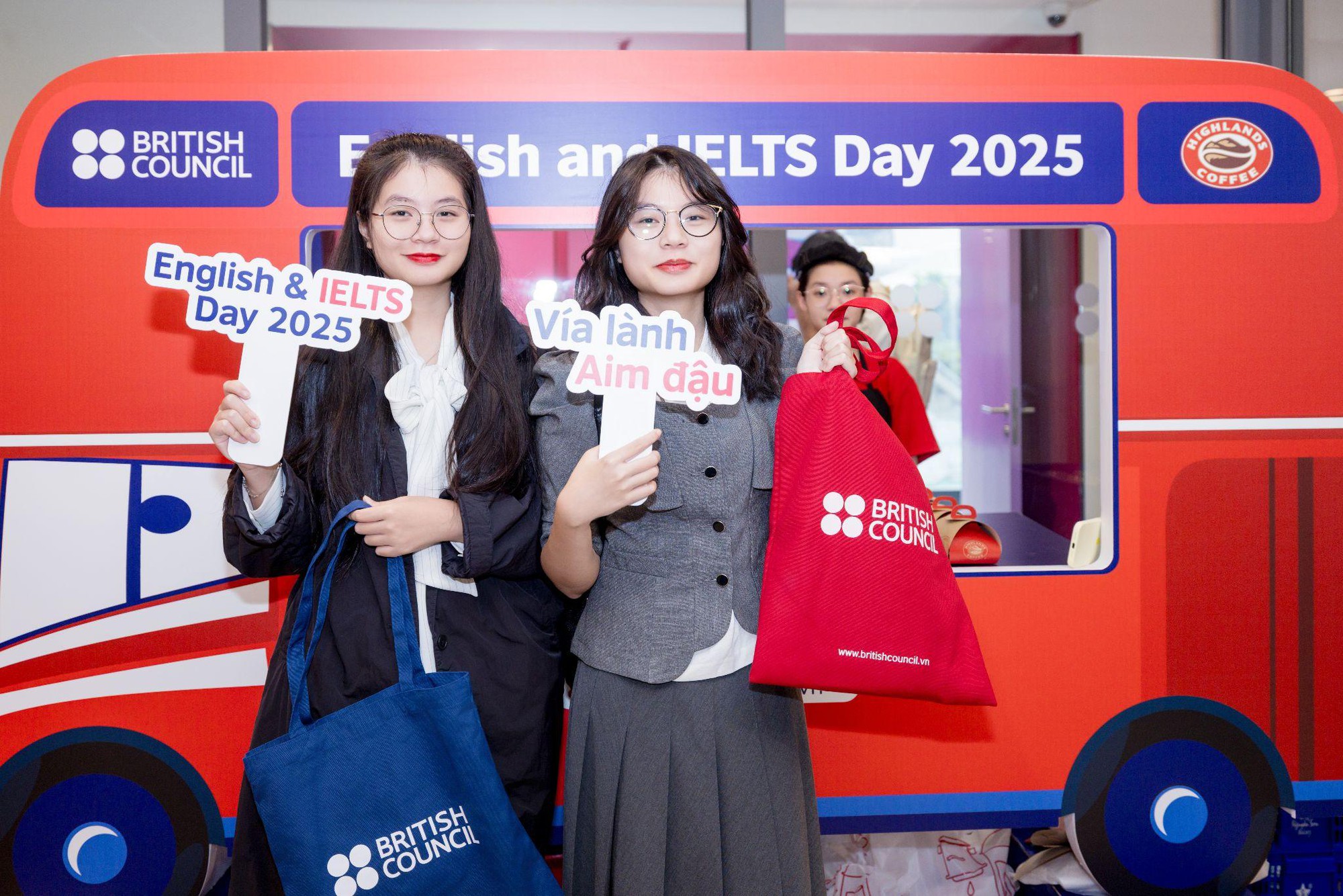 Hội đồng Anh khiến giới trẻ &ldquo;đứng ngồi kh&ocirc;ng y&ecirc;n&rdquo; với Ng&agrave;y hội tiếng Anh v&agrave; IELTS 2025- Ảnh 7.