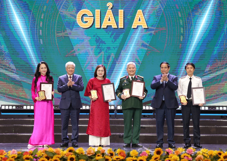 Thủ tướng: Mọi vi phạm, tội phạm về tham nhũng, lãng phí, tiêu cực, nhân dân đều biết- Ảnh 6.