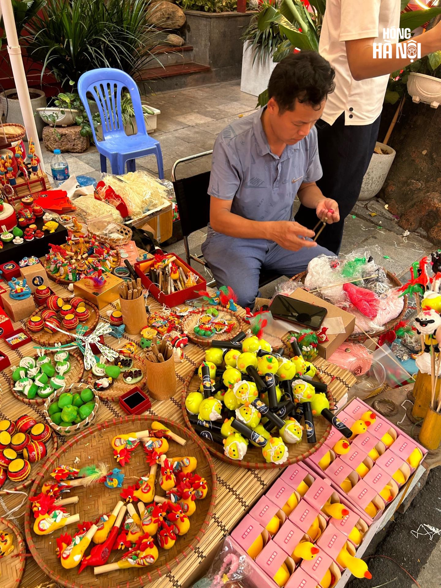 Trò chơi dân gian trở lại giữa mùa trăng Rằm tháng Tám, để trẻ thơ thêm yêu Tết Trung thu qua những giá trị xưa cũ- Ảnh 5. Trò chơi dân gian trở lại giữa mùa trăng Rằm tháng Tám, để trẻ thơ thêm yêu Tết lich bong da truc tiep những giá trị xưa cũ- Ảnh 5.